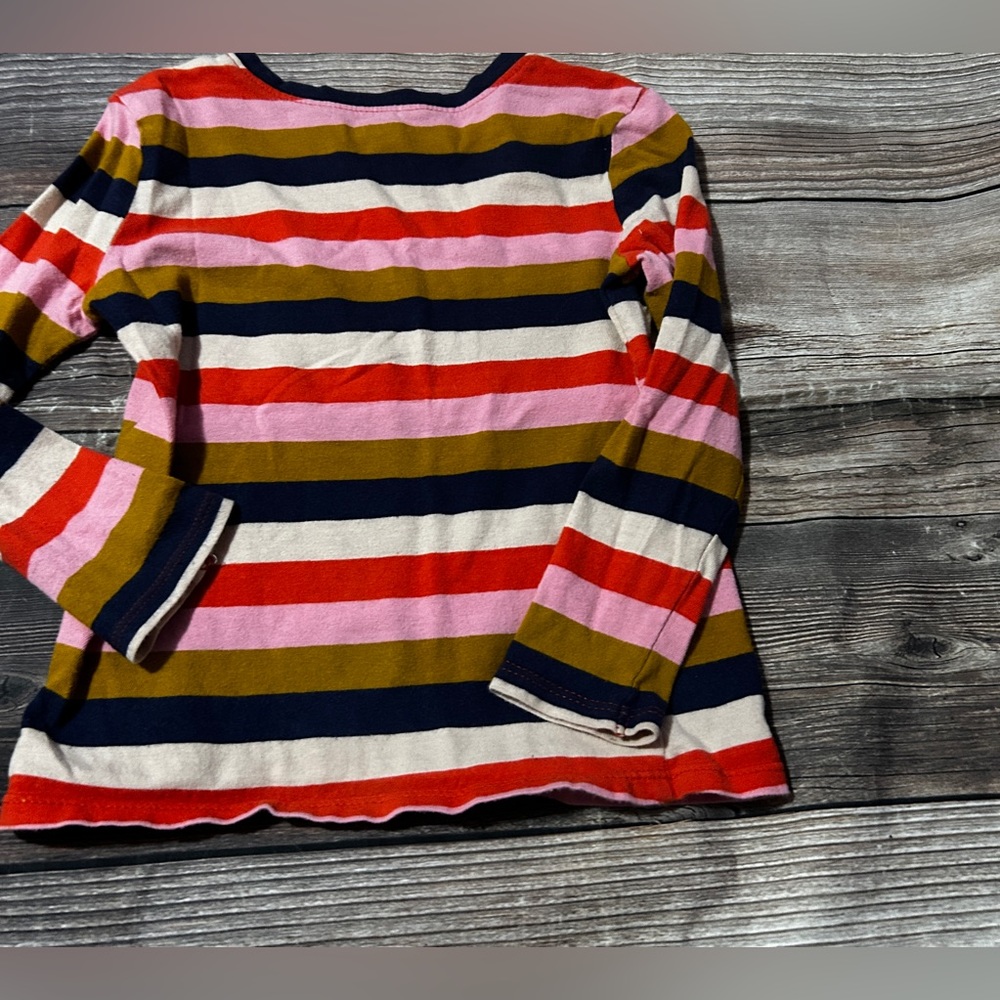 Old navy tee